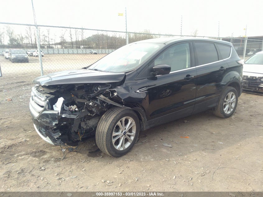 VIN 1FMCU0GD0HUD82928 2017 FORD ESCAPE SE