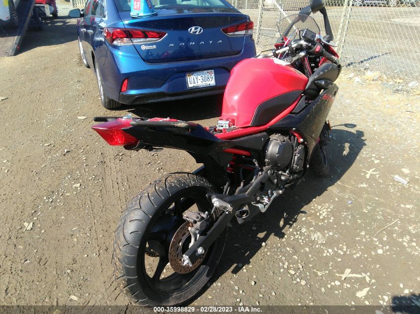 2015 YAMAHA FZ6 R - JYARJ18E9FA013872