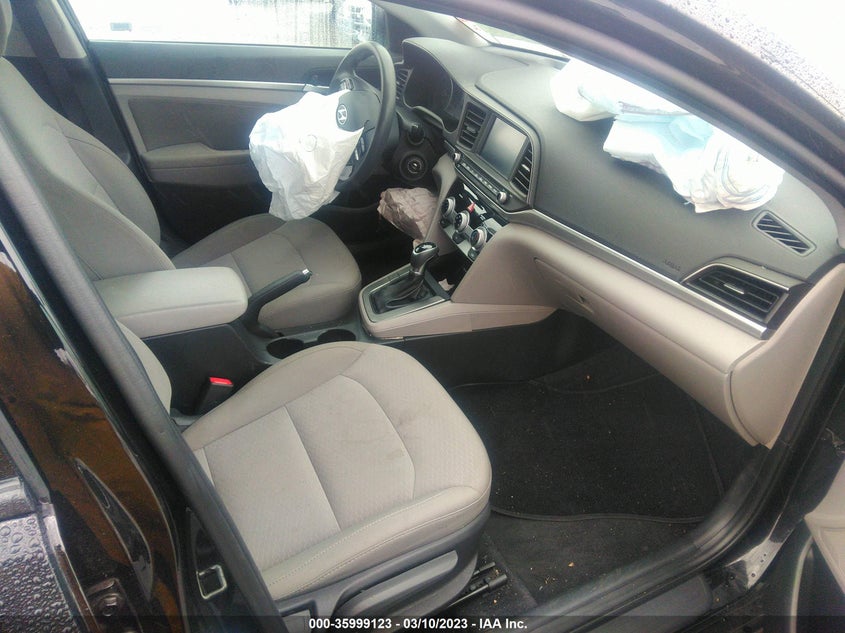 VIN 5NPD84LF3KH458588 2019 HYUNDAI ELANTRA SEL