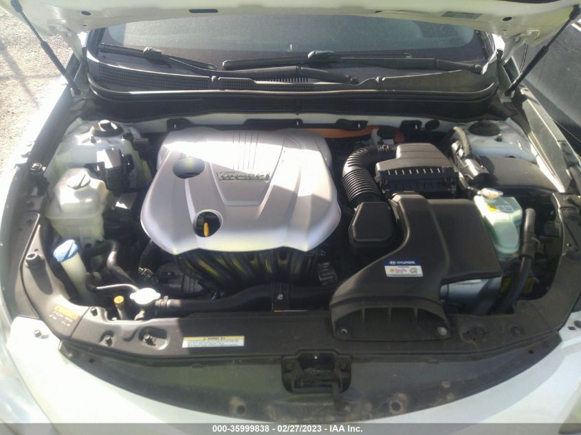 2013 HYUNDAI SONATA HYBRID - KMHEC4A45DA077934