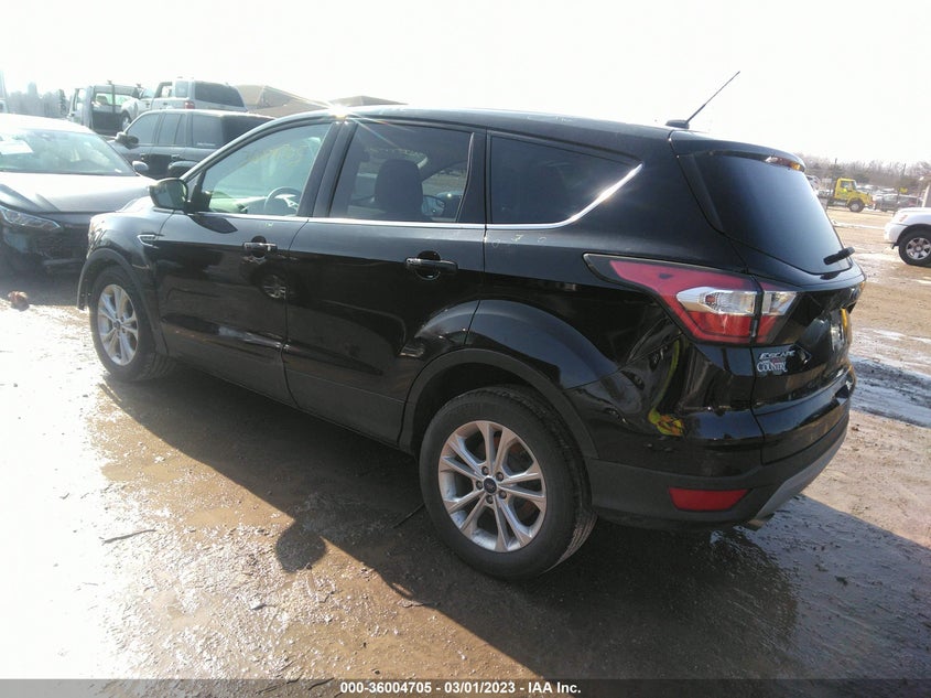 VIN 1FMCU0GD1HUB45543 2017 FORD ESCAPE SE