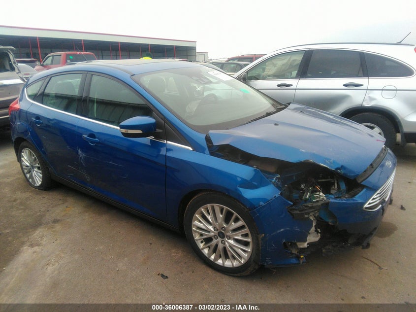 VIN 1FADP3N26JL216854 2018 FORD FOCUS TITANIUM