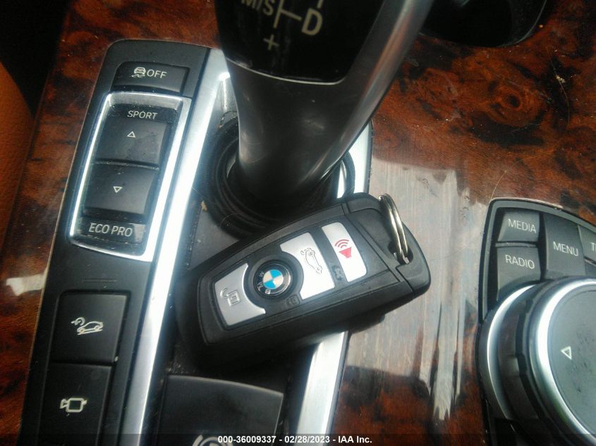 2015 BMW X3 XDRIVE28I - 5UXWX9C5XF0D56225