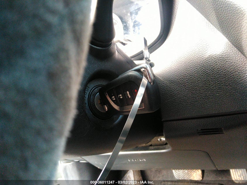 VIN 5YFEPRAE5LP037393 2020 TOYOTA COROLLA LE