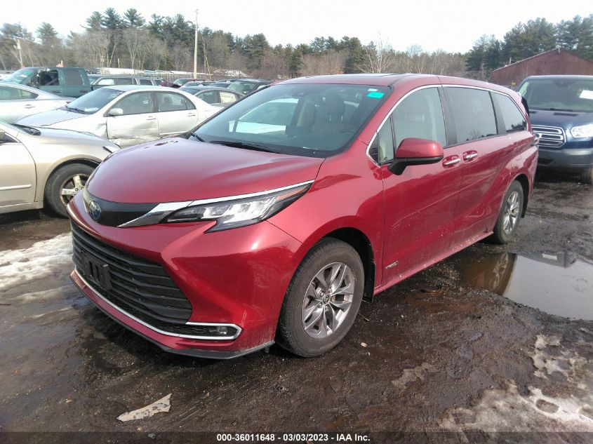 2021 TOYOTA SIENNA XLE - 5TDYSKFC5MS014781