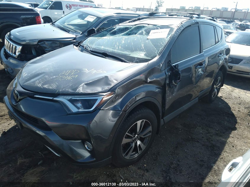 VIN JTMRFREV8HD218447 2017 TOYOTA RAV4 XLE