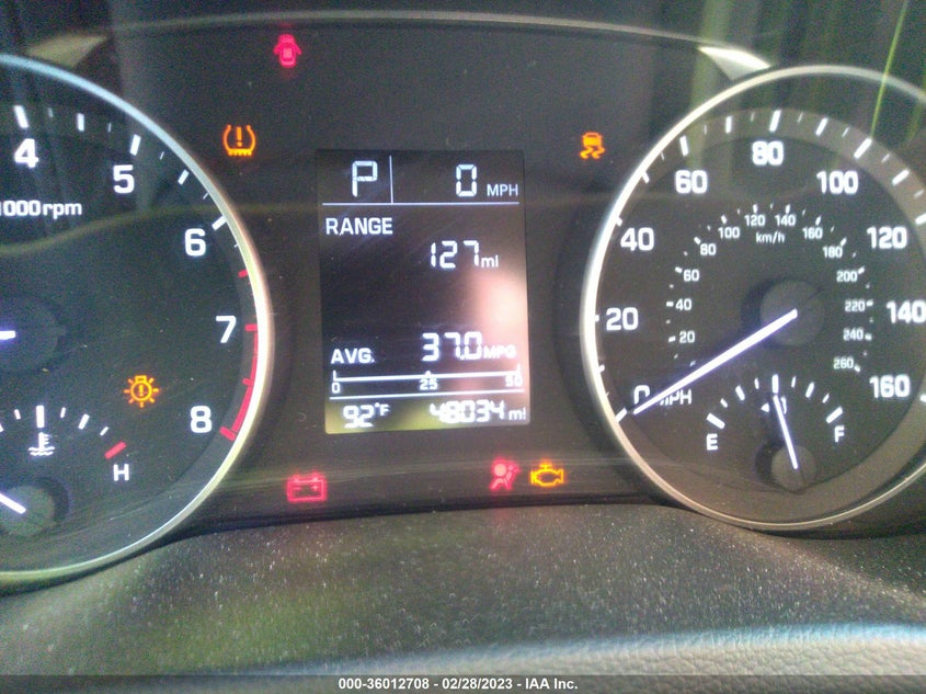 VIN 5NPD74LF2JH379964 2018 HYUNDAI ELANTRA SE