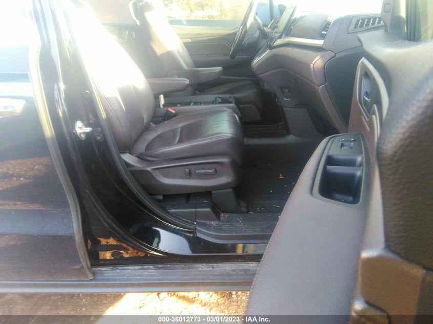 VIN 5FNRL6H72JB008042 2018 HONDA ODYSSEY EX-L