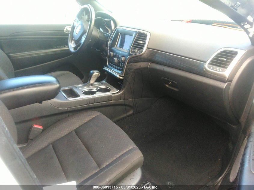VIN 1C4RJEAG3LC128734 2020 JEEP GRAND CHEROKEE LAREDO E