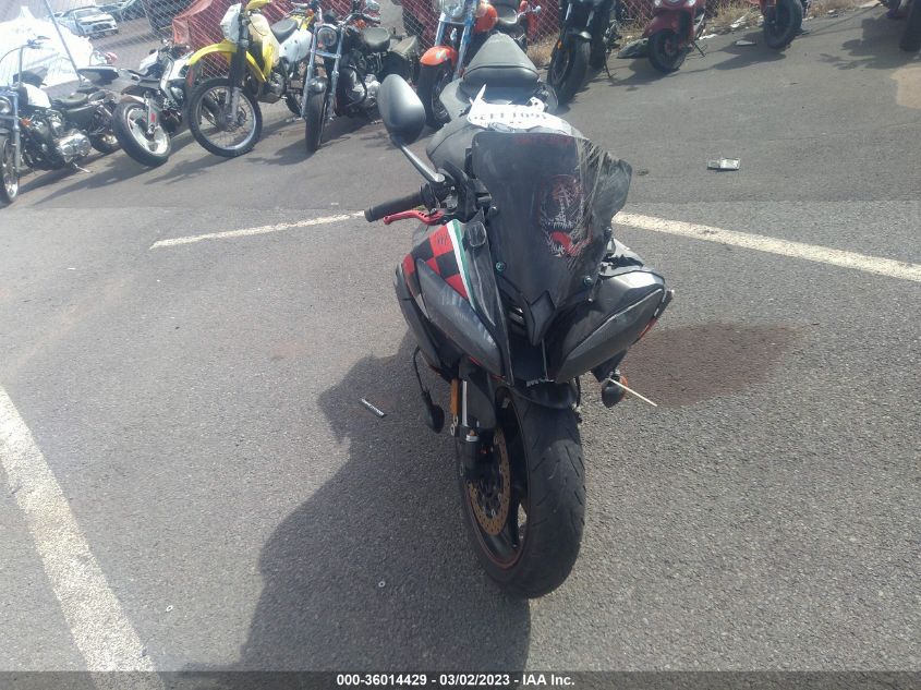 2014 YAMAHA YZFR6 JYARJ16E8EA032205