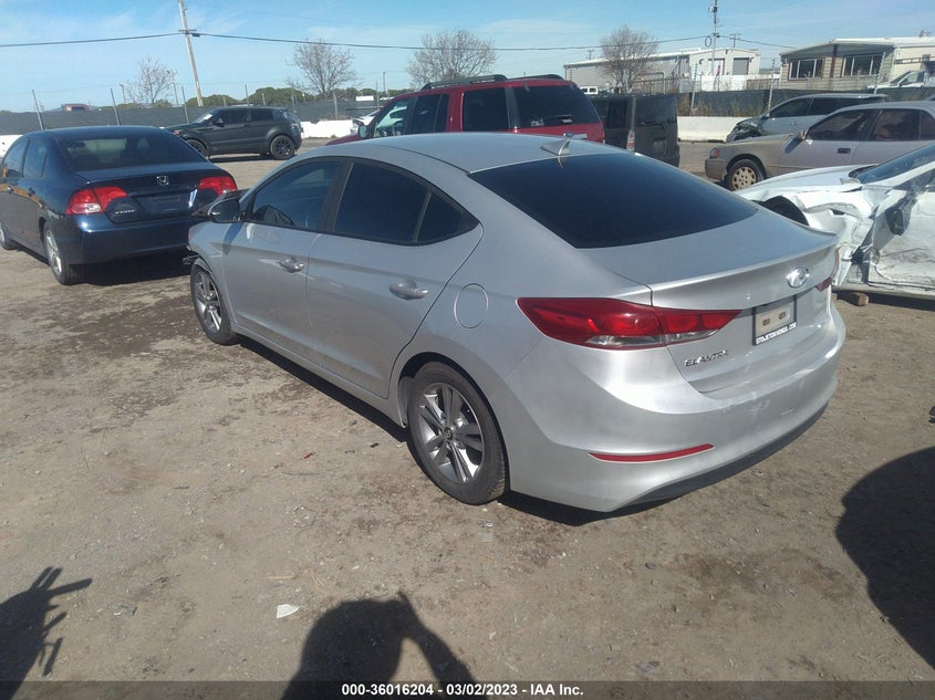 VIN 5NPD84LF0HH028140 2017 HYUNDAI ELANTRA SE