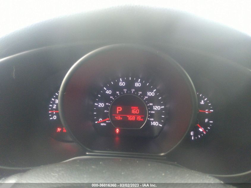 2017 KIA SOUL + - KNDJP3A56H7490278
