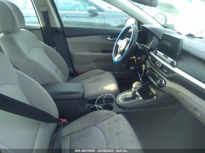 VIN 3KPF24AD1KE094512 2019 KIA FORTE LXS