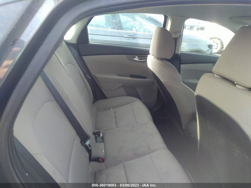 VIN 3KPF24AD1KE094512 2019 KIA FORTE LXS