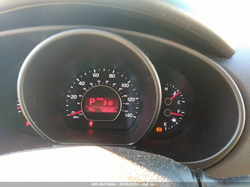 2014 KIA SOUL + - KNDJP3A58E7049568