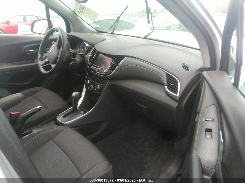 VIN 3GNCJLSB2LL197214 2020 CHEVROLET TRAX LT