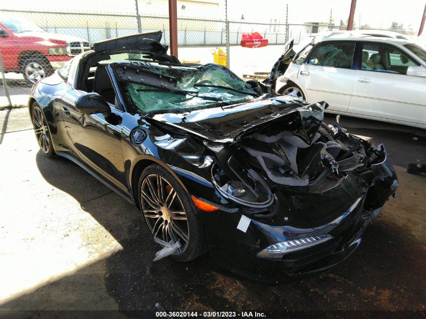 2016 PORSCHE 911 4S/4 GTS - WP0BB2A97GS136202