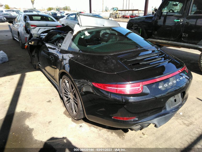 2016 PORSCHE 911 4S/4 GTS - WP0BB2A97GS136202