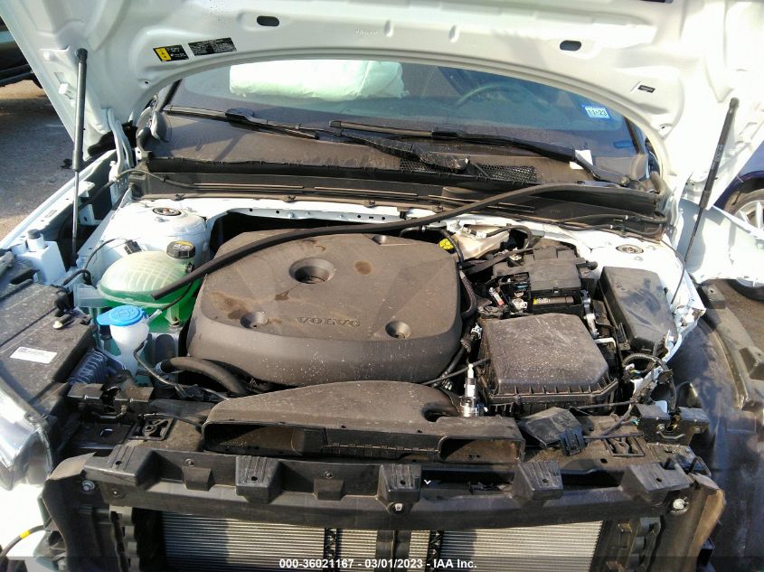 2022 VOLVO XC40 R-DESIGN YV4162UM3N2681789