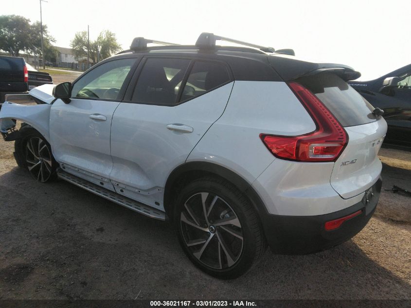 2022 VOLVO XC40 R-DESIGN YV4162UM3N2681789