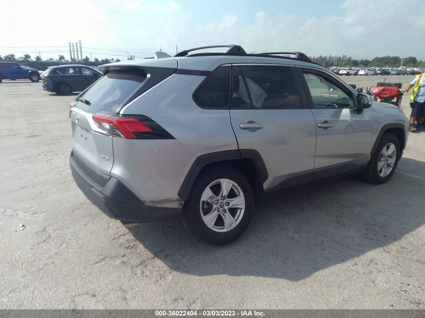 VIN 2T3W1RFV2MC123722 2021 TOYOTA RAV4 XLE