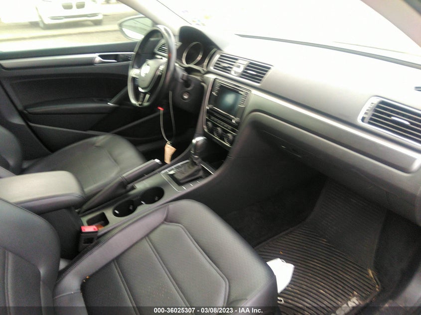 VIN 1VWDT7A38HC084280 2017 VOLKSWAGEN PASSAT R-LINE W/COMFORT PKG