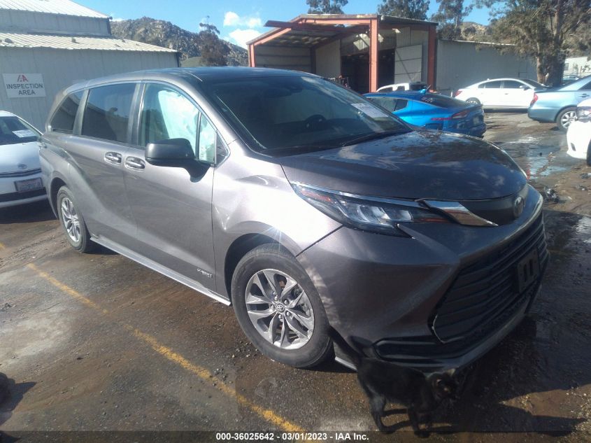 2021 TOYOTA SIENNA LE - 5TDKRKEC4MS028934
