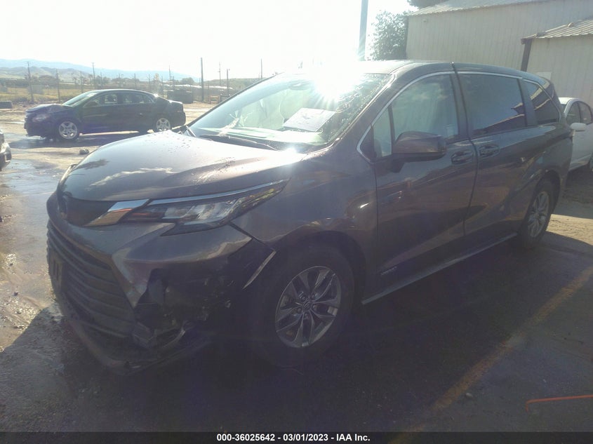 VIN 5TDKRKEC4MS028934 2021 TOYOTA SIENNA LE