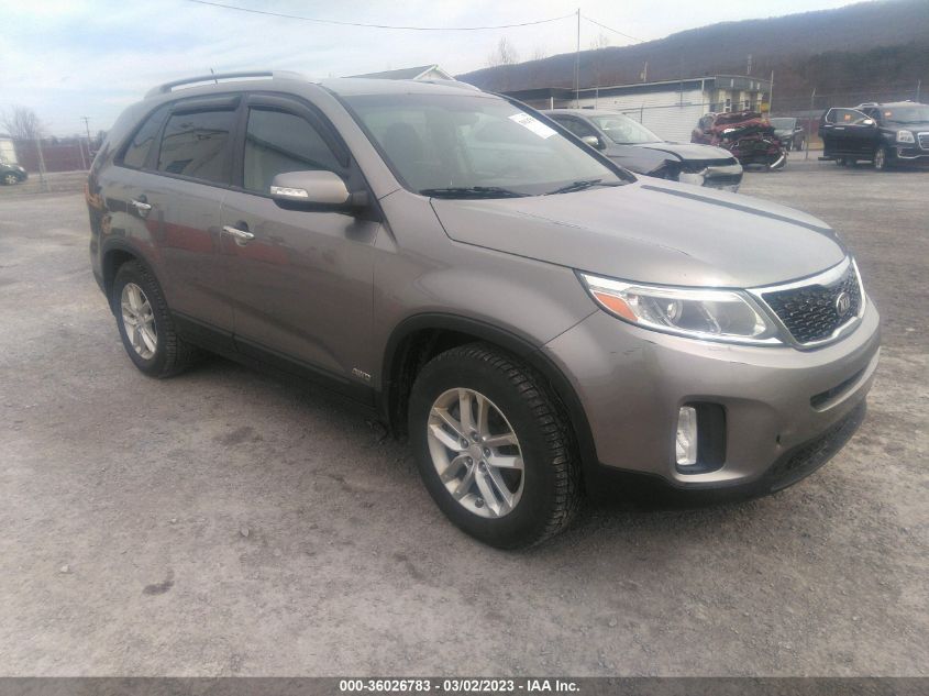 2014 KIA SORENTO LX - 5XYKTCA69EG448100