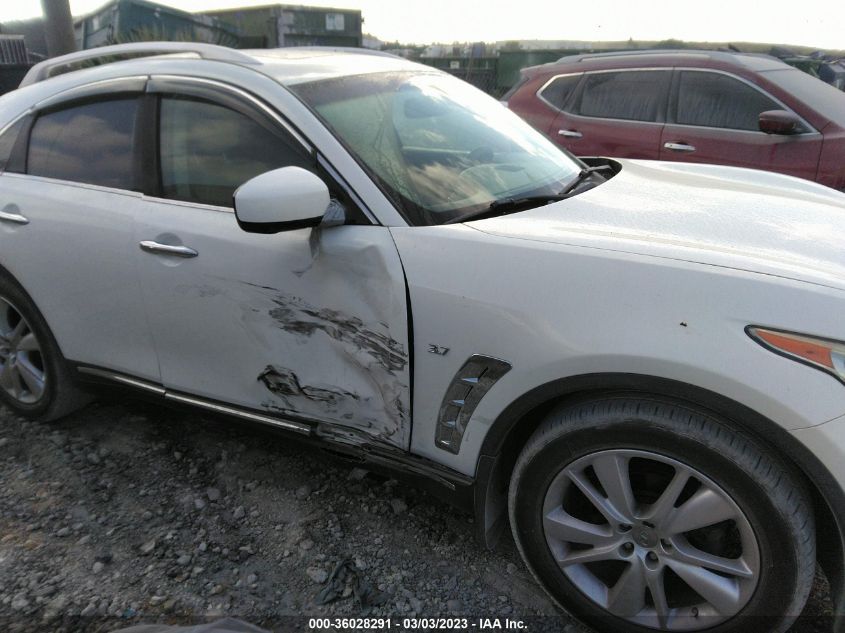 2014 INFINITI QX70 JN8CS1MU8EM450106