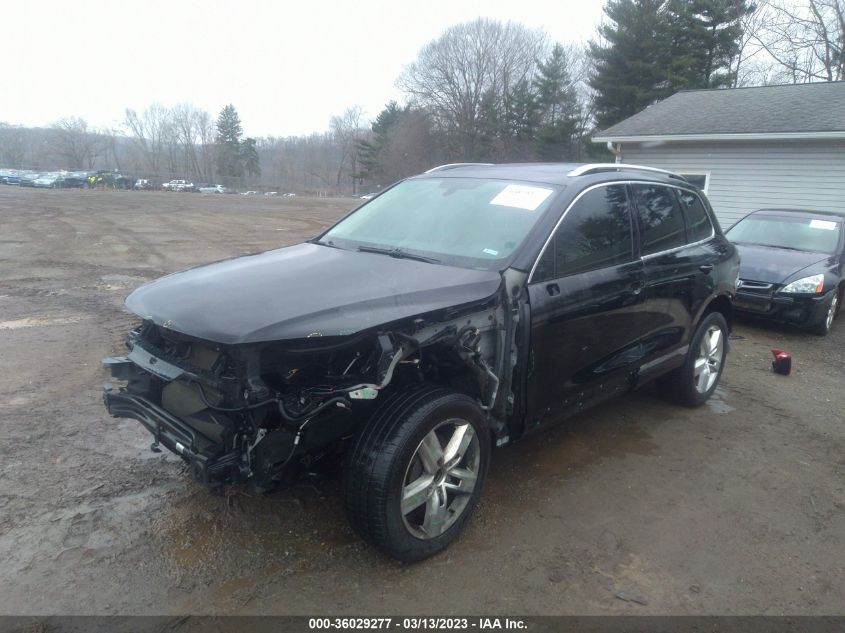 2013 VOLKSWAGEN TOUAREG LUX WVGEF9BP1DD005785