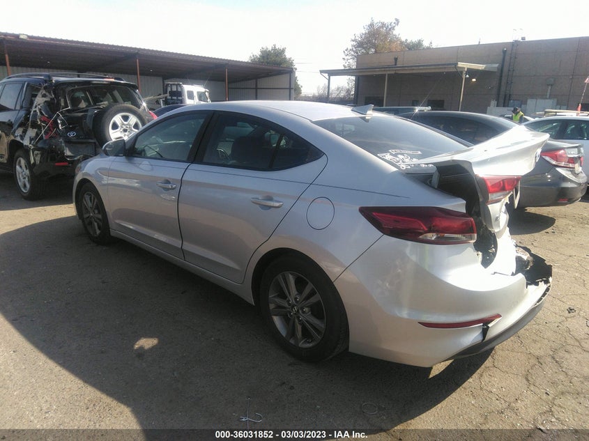 VIN 5NPD84LF1HH007801 2017 HYUNDAI ELANTRA SE