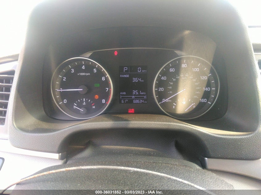 VIN 5NPD84LF1HH007801 2017 HYUNDAI ELANTRA SE