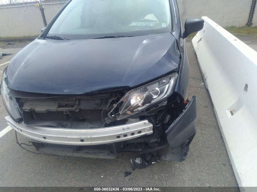 VIN 5FNRL6H28JB085745 2018 HONDA ODYSSEY LX