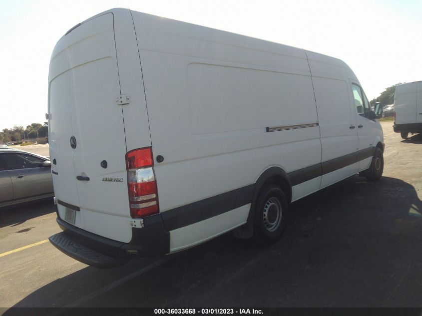 2013 MERCEDES-BENZ SPRINTER CARGO VANS - WD3PE8CC2D5768196