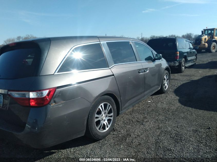 VIN 5FNRL5H48DB027800 2013 HONDA ODYSSEY no.4