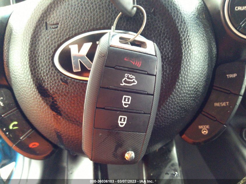 2016 KIA SOUL + - KNDJP3A58G7354412