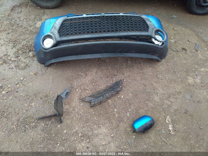 2016 KIA SOUL + - KNDJP3A58G7354412
