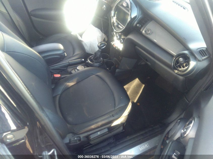 2015 MINI COOPER HARDTOP 4 DOOR WMWXS5C55FT830071