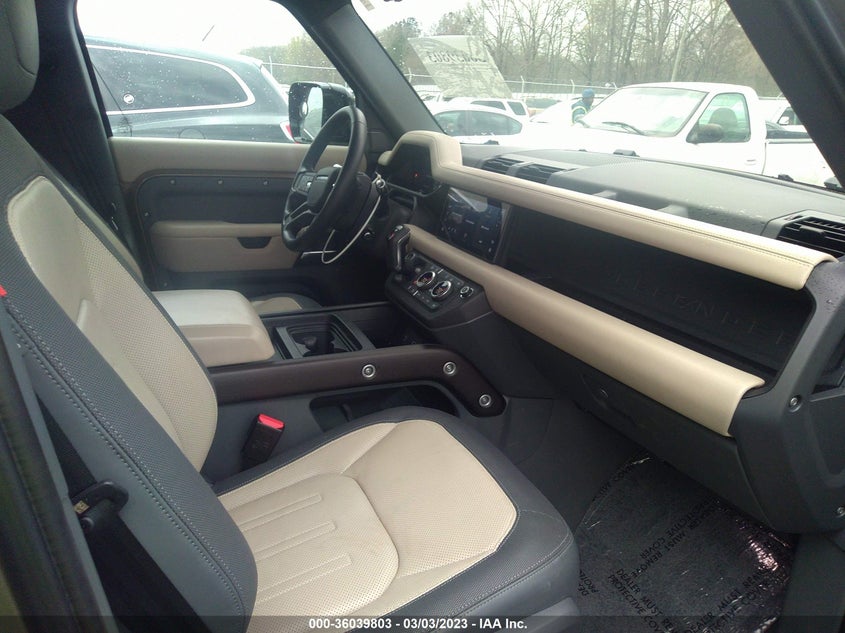 Auction sale of the 2022 LAND ROVER DEFENDER , vin: SALE37RU2N2062841, lot number: 36039803