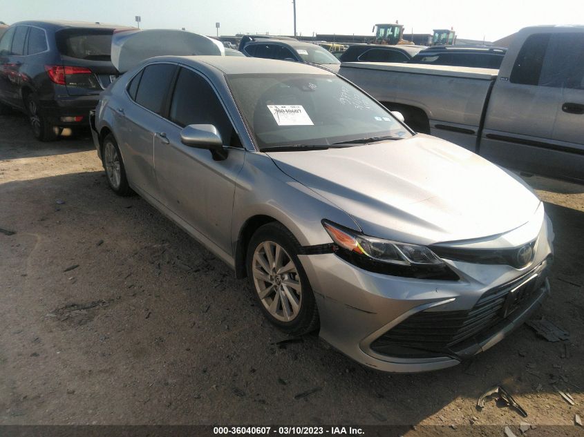 2022 TOYOTA CAMRY LE - 4T1C11AK9NU641322