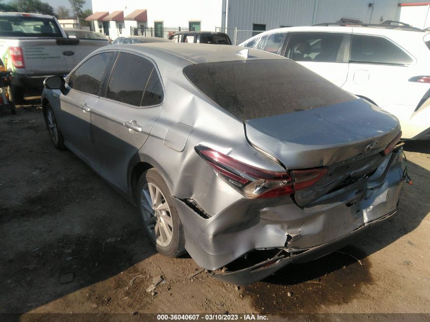2022 TOYOTA CAMRY LE - 4T1C11AK9NU641322