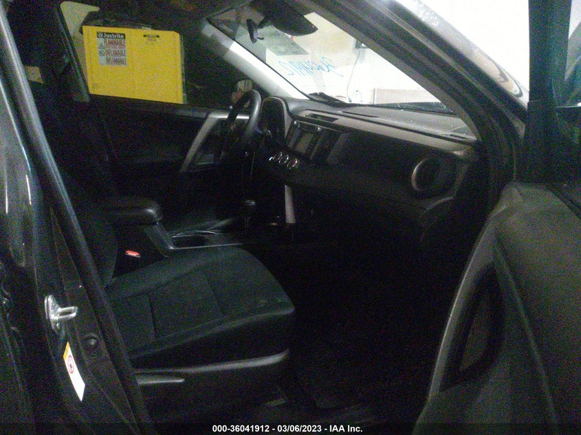 VIN 2T3BFREV9JW849508 2018 TOYOTA RAV4 LE