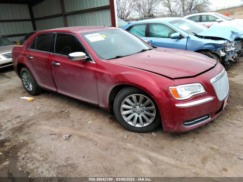 VIN 2C3CCAAG5DH735956 2013 CHRYSLER 300 no.1