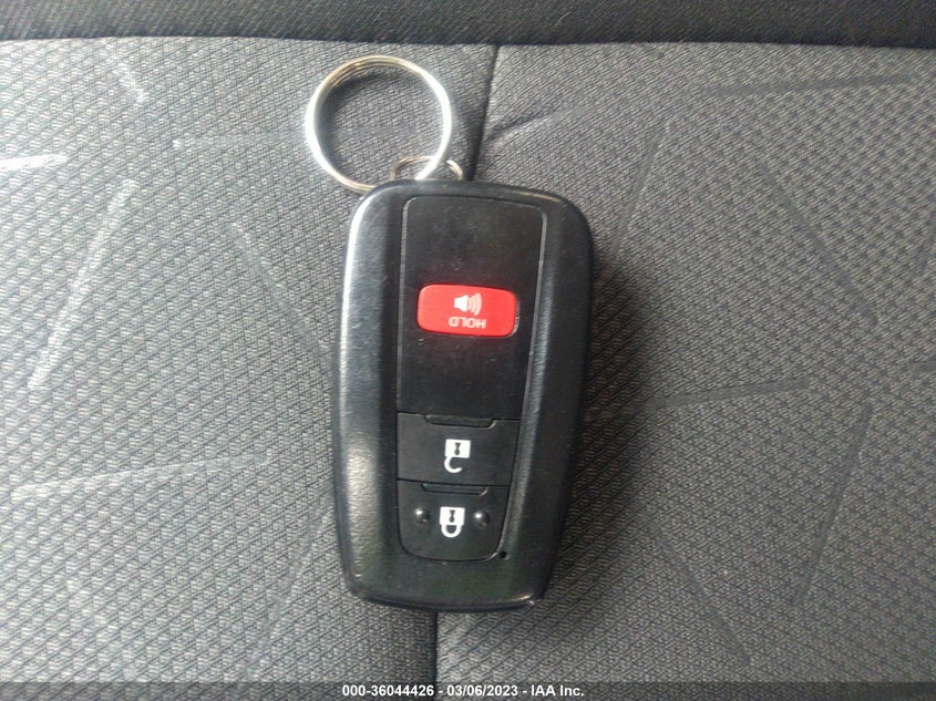 VIN 2T3W1RFV9MW125272 2021 TOYOTA RAV4 XLE