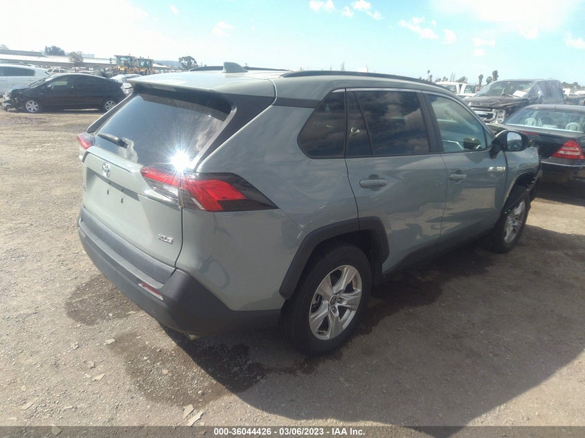 VIN 2T3W1RFV9MW125272 2021 TOYOTA RAV4 XLE