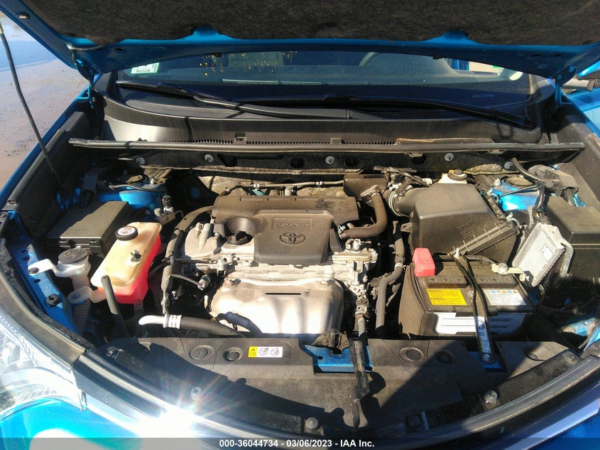 VIN JTMRFREV8JJ228564 2018 TOYOTA RAV4 XLE/ADVENTURE