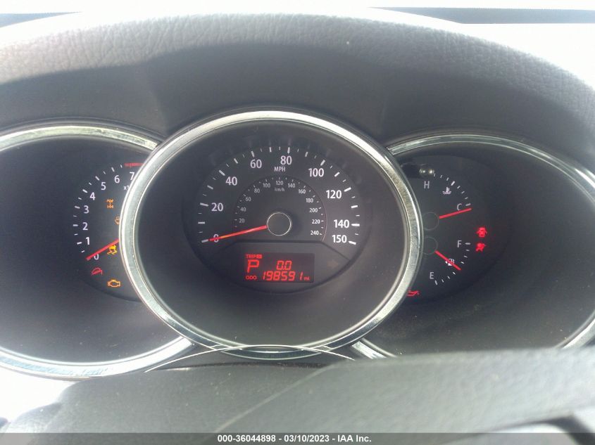 2013 KIA SORENTO LX - 5XYKTDA22DG367926