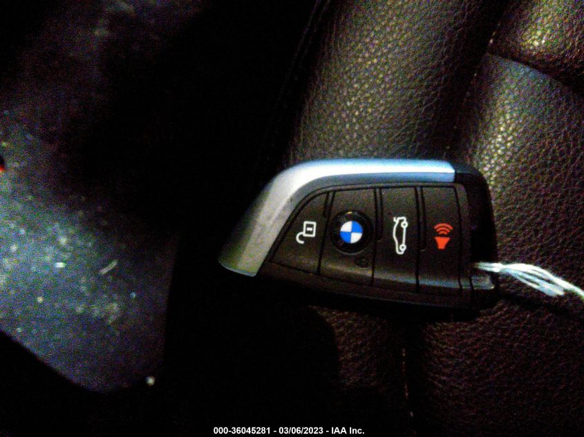2017 BMW X1 XDRIVE28I - WBXHT3C35H5F70436