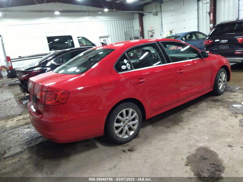 2013 VOLKSWAGEN JETTA SEDAN SE - 3VWDP7AJ5DM449185